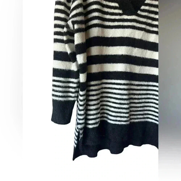 Ava & Viv Pullover Knit Striped Sweater 1X - Picture 2 of 5